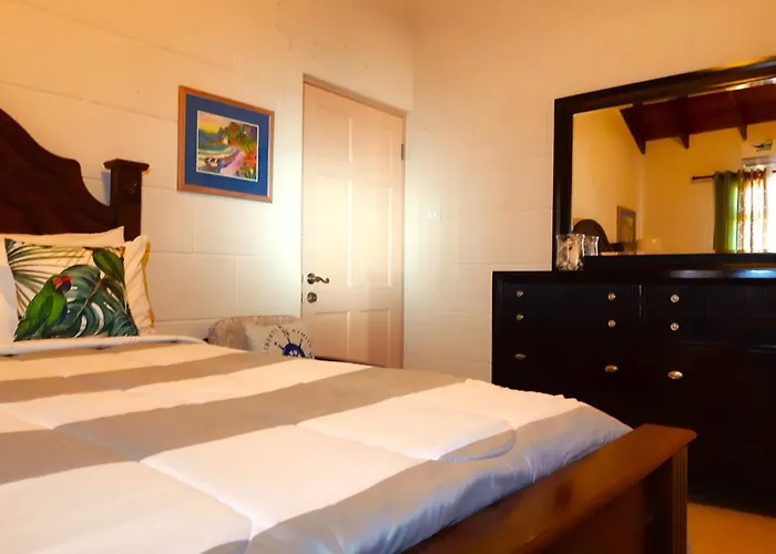 Coconut Walk Beach Apartment