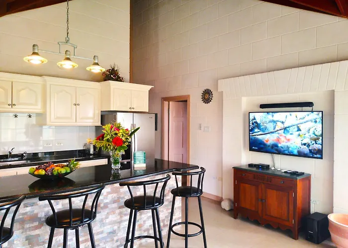 Coconut Walk Beach Apartment